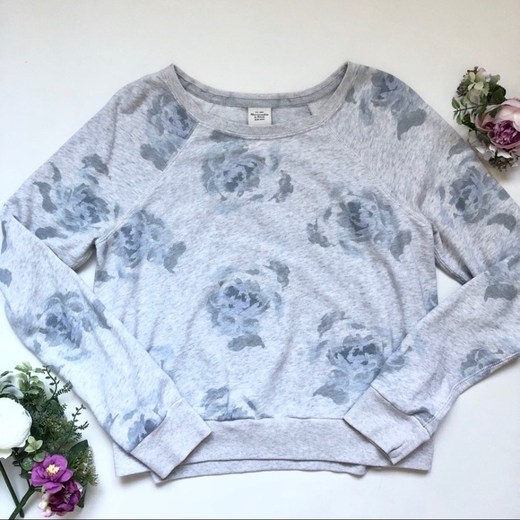 Abercrombie & Fitch Tops - Abercrombie and Fitch grey floral sweater large